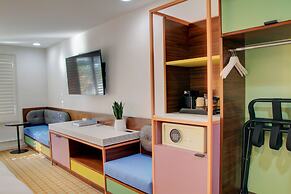 The Adler a Hollywood Hills Hotel