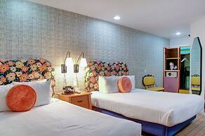 The Adler a Hollywood Hills Hotel