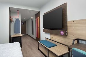 TRU by Hilton Miami Airport South Blue Lagoon, FL