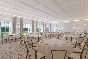 Naples Beach Club, a Four Seasons Resort