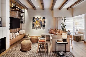 Arizona Biltmore, LXR Hotels & Resorts