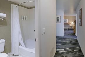 Ramada by Wyndham Costa Mesa/Newport Beach