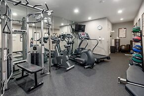 Ramada by Wyndham Costa Mesa/Newport Beach