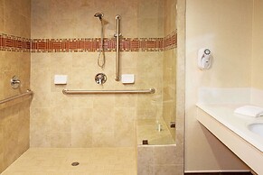 Travelodge by Wyndham Ocean Front