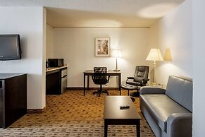 Coratel Plus Suites Wichita West Airport