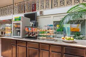 Coratel Plus Suites Wichita West Airport