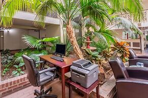 Coratel Plus Suites Wichita West Airport