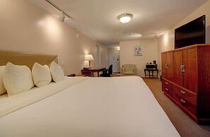 Senator Inn & Spa