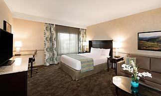 Ayres Hotel Corona – Riverside