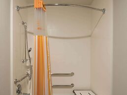 La Quinta Inn & Suites by Wyndham Lynchburg at Liberty Univ.