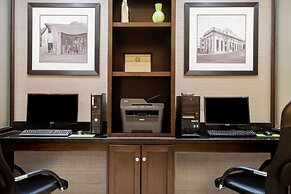 La Quinta Inn & Suites by Wyndham Lynchburg at Liberty Univ.