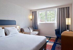 B&B HOTEL Cergy Port