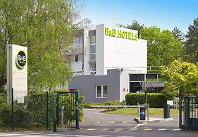 B&B HOTEL Cergy Port