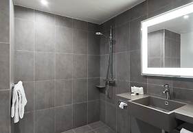 B&B HOTEL Cergy Port
