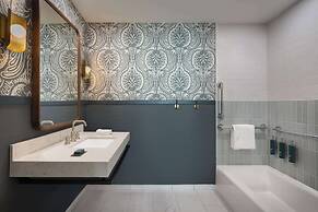 DoubleTree Suites by Hilton Hotel Lexington