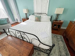 Meadows Inn Bed & Breakfast