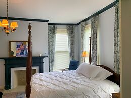 Meadows Inn Bed & Breakfast