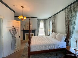Meadows Inn Bed & Breakfast