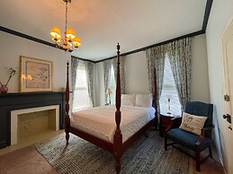 Meadows Inn Bed & Breakfast