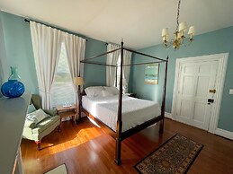 Meadows Inn Bed & Breakfast