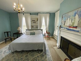 Meadows Inn Bed & Breakfast