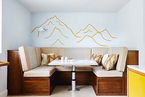 Calistoga Motor Lodge & Spa, a JdV by Hyatt Hotel