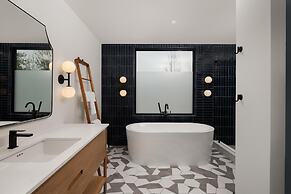 Calistoga Motor Lodge & Spa, a JdV by Hyatt Hotel