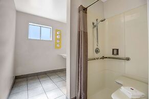 Motel 6 Fort Bragg, CA