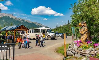 Denali Bluffs Hotel