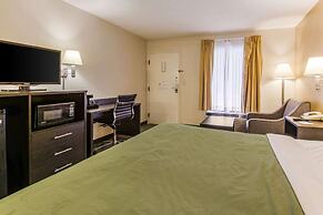 Quality Inn & Suites Atlanta Stone Mountain