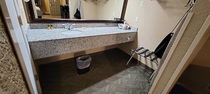 Best Western Plus Bayshore Inn