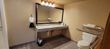 Best Western Plus Bayshore Inn