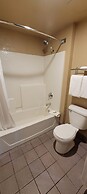 Best Western Plus Bayshore Inn