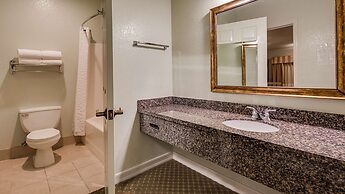 Best Western Plus Bayshore Inn
