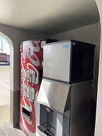 Days Inn by Wyndham Gonzales