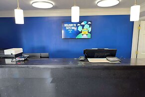 Days Inn by Wyndham Gonzales