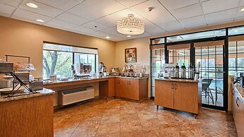 Comfort Inn & Suites Copley Akron