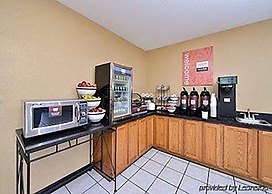 Coratel Inn & Suites by Jasper Park City - Wichita North