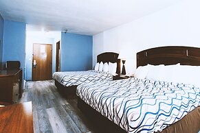 Coratel Inn & Suites by Jasper Park City - Wichita North