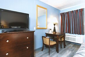 Coratel Inn & Suites by Jasper Park City - Wichita North