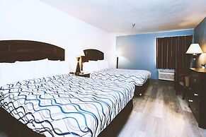 Coratel Inn & Suites by Jasper Park City - Wichita North