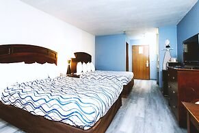 Coratel Inn & Suites by Jasper Park City - Wichita North