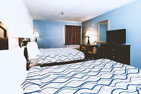 Coratel Inn & Suites by Jasper Park City - Wichita North
