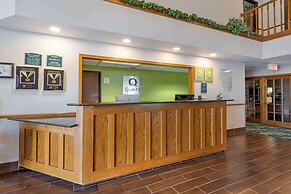 Quality Inn & Suites Stoughton - Madison South