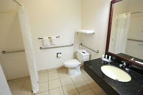 Quality Suites Burleson - Ft. Worth