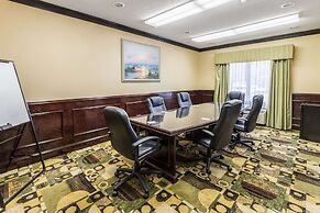 Quality Suites Burleson - Ft. Worth