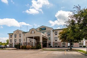 Quality Suites Burleson - Ft. Worth