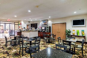 Quality Suites Burleson - Ft. Worth