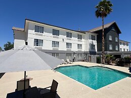 Garner Hotel Phoenix – Surprise by IHG