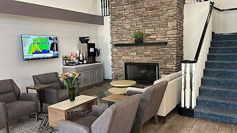 Garner Hotel Phoenix – Surprise by IHG